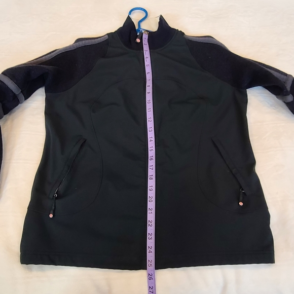 Lululemon jacket/ Medium - Picture 6 of 6